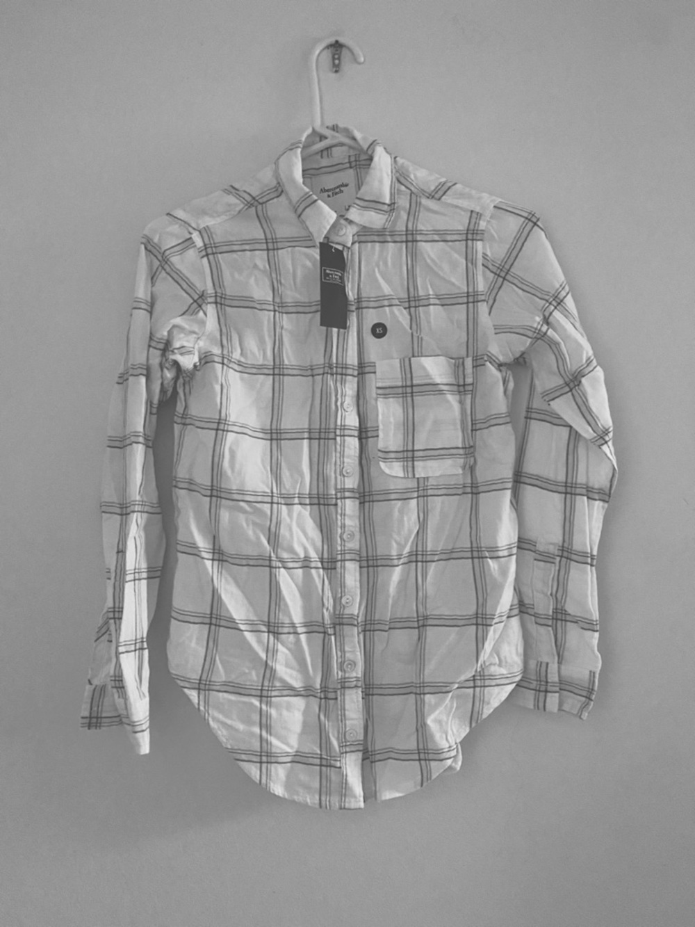 NWT Abercrombie & Fitch White Plaid Button-Down Shirt Women’s XS